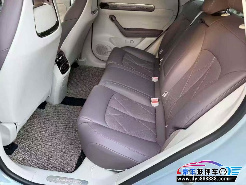 25年零跑C11轿车抵押车出售