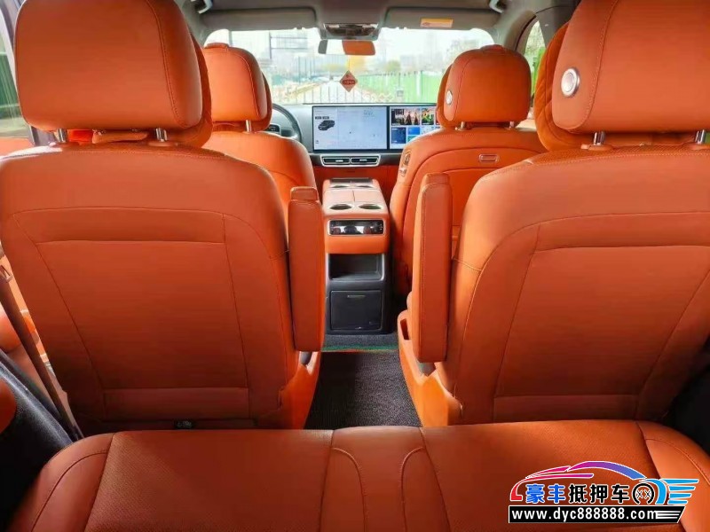 24年理想L8轿车抵押车出售