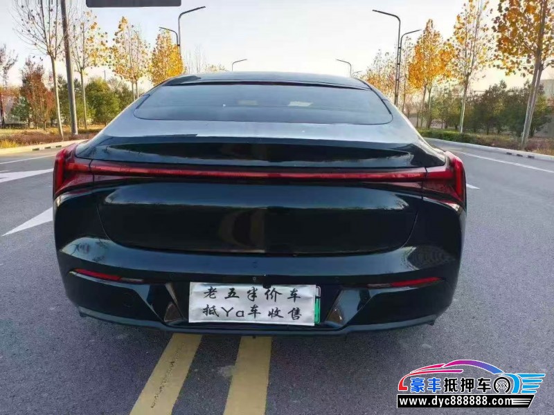 23年哪吒S轿车抵押车出售