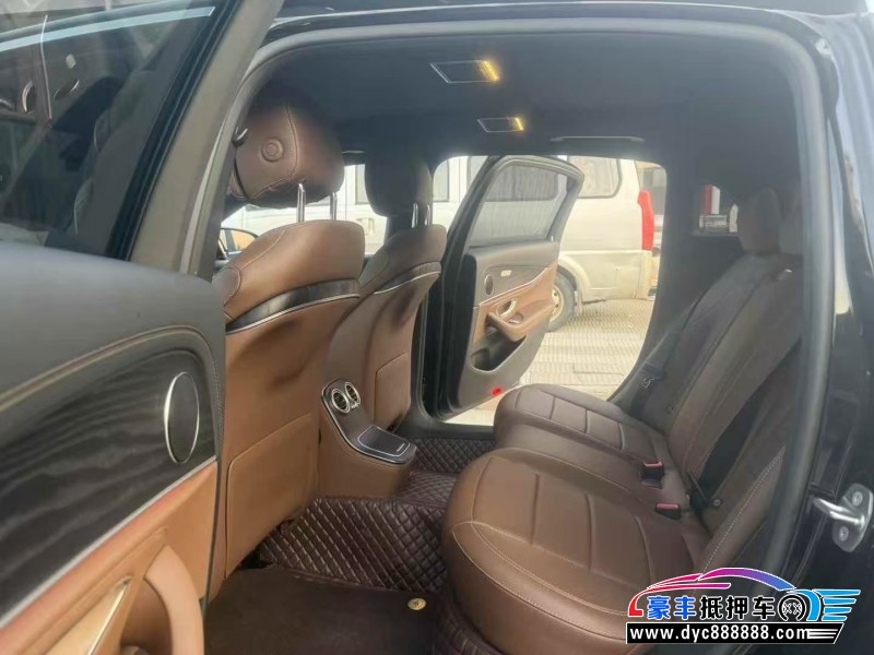 23年奔驰E轿车抵押车出售