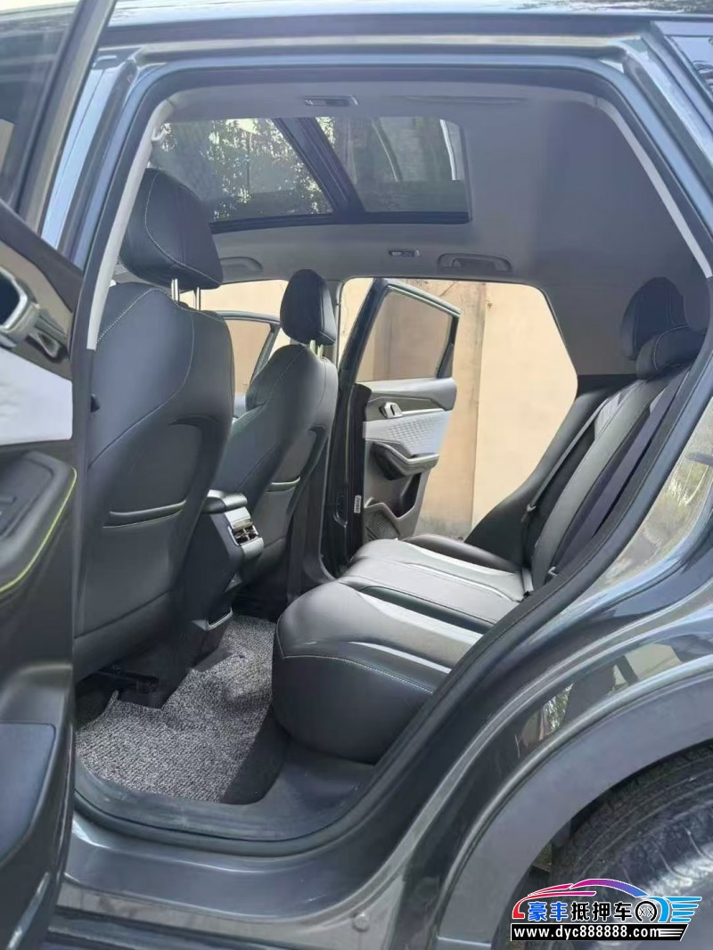 22年吉利缤越轿车抵押车出售