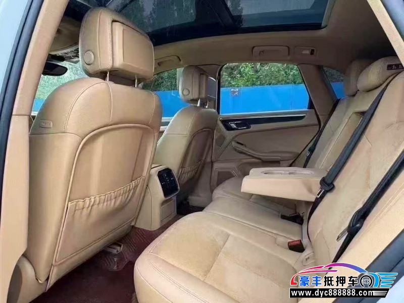 16年保时捷Macan迈凯轿车抵押车出售
