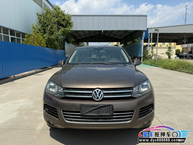 15年大众途锐轿车抵押车出售