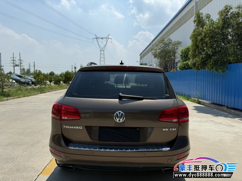 15年大众途锐轿车抵押车出售