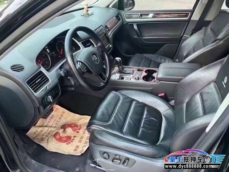 15年大众途锐轿车抵押车出售