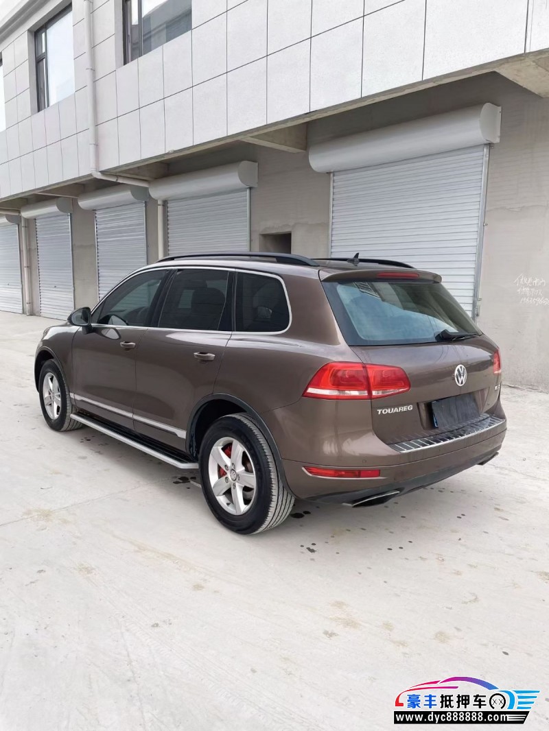 13年大众途锐轿车抵押车出售