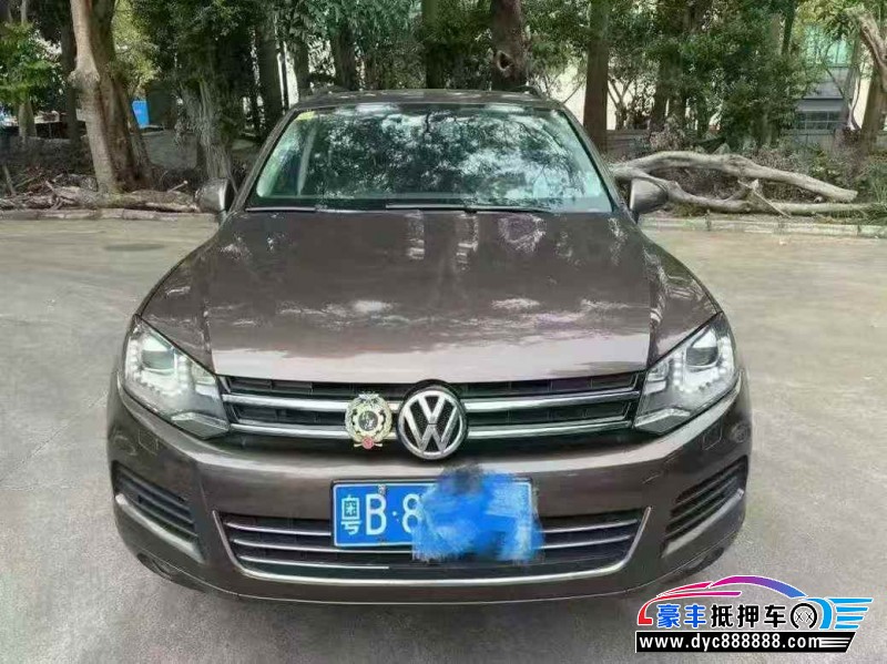 13年大众途锐轿车抵押车出售