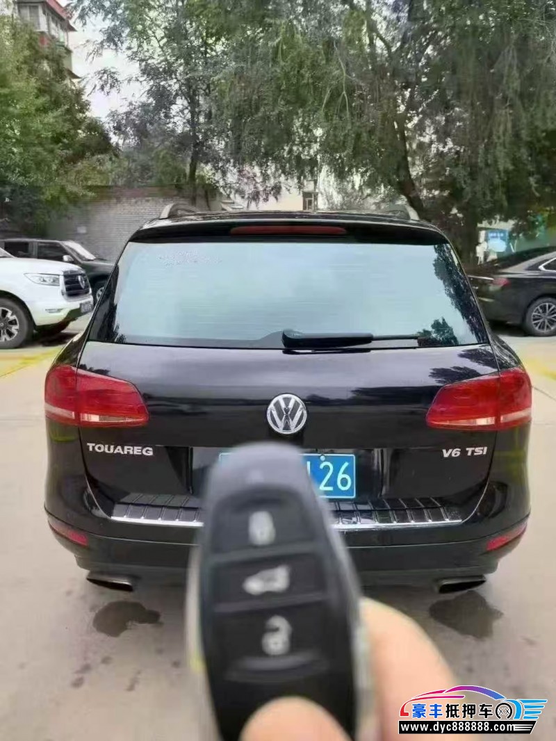 12年大众途锐轿车抵押车出售