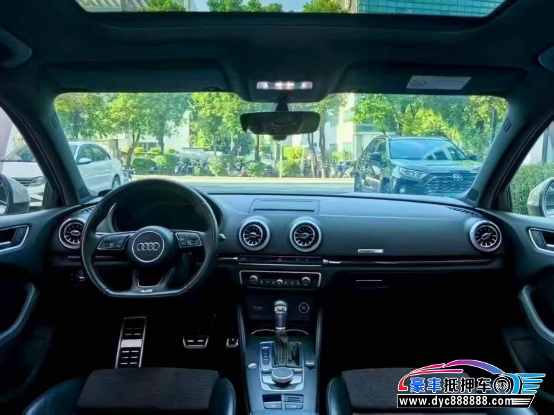 17年奥迪S3轿车抵押车出售