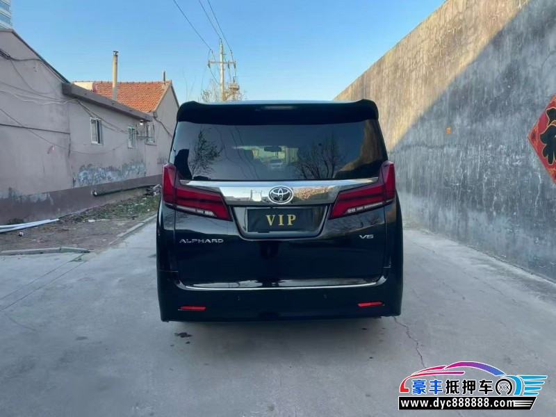 17年丰田埃尔法轿车抵押车出售