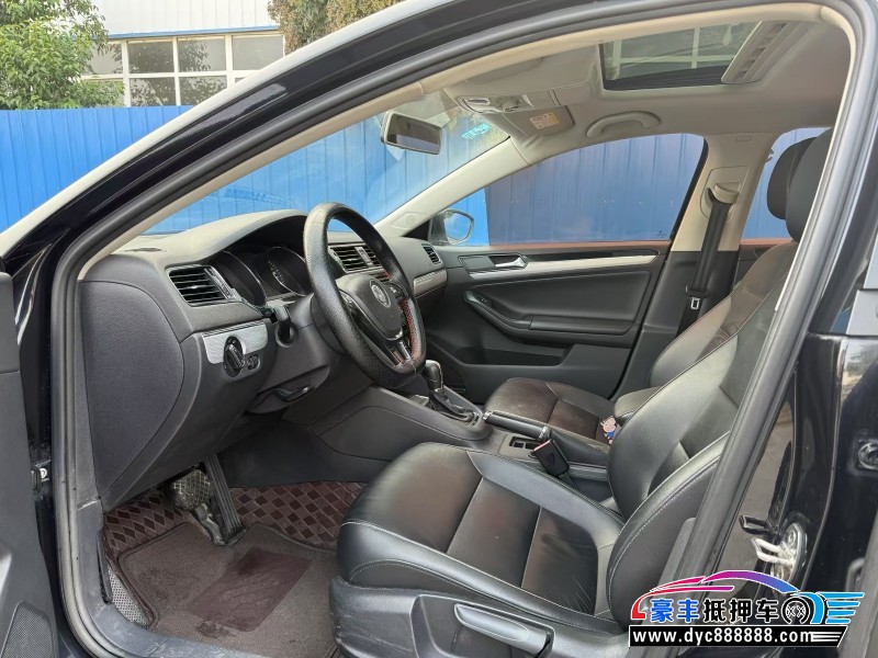 17年大众速腾轿车抵押车出售