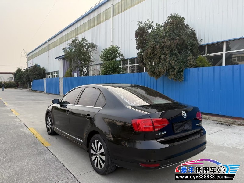 17年大众速腾轿车抵押车出售