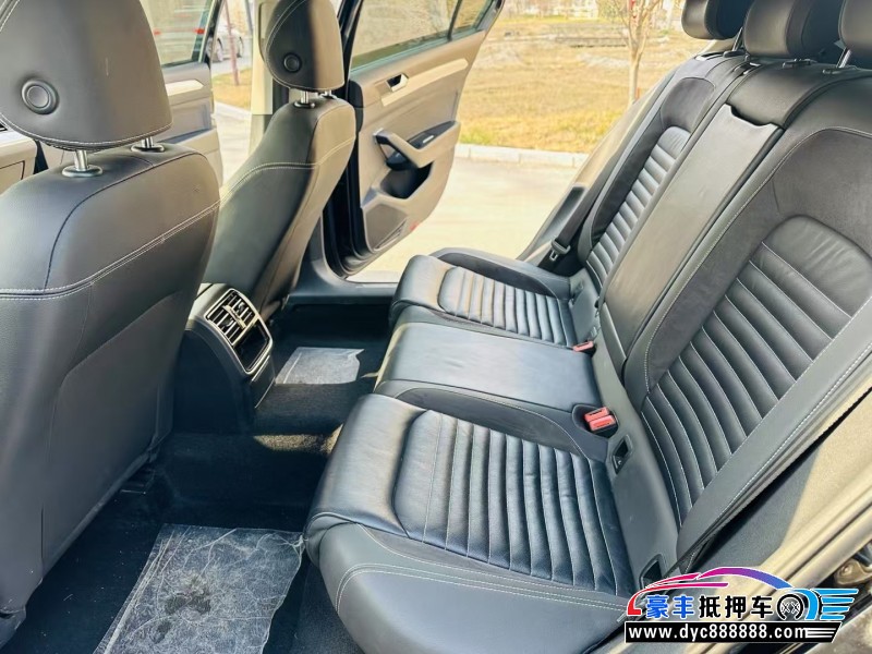 22年大众迈腾轿车抵押车出售