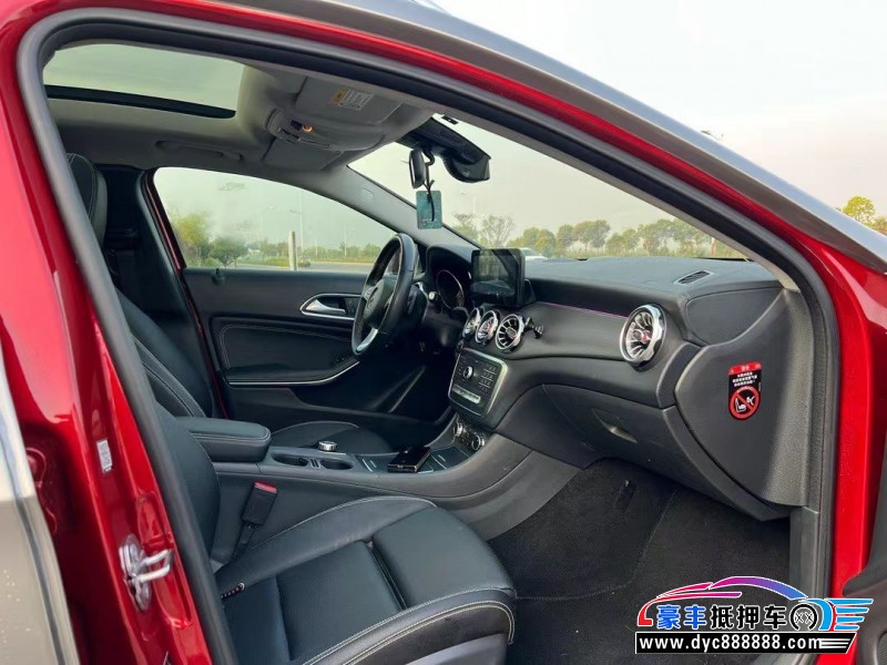 19年奔驰GLA轿车抵押车出售