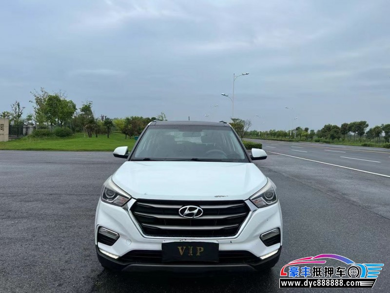 抵押车出售18年现代ix25轿车