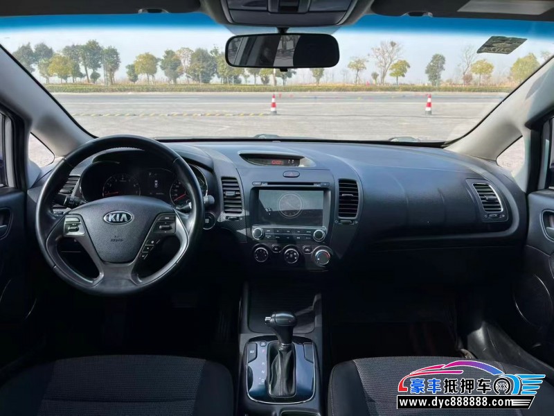 16年起亚K3轿车抵押车出售