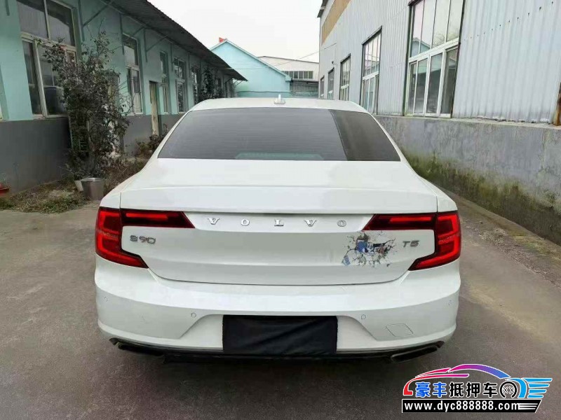 17年沃尔沃S90轿车抵押车出售