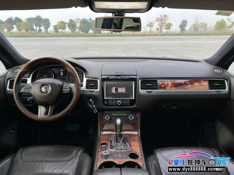 11年大众途锐轿车抵押车出售