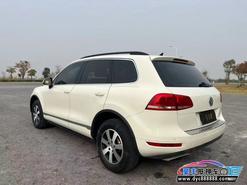 11年大众途锐轿车抵押车出售