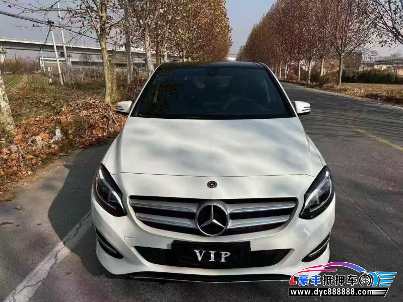 抵押车出售18年奔驰B轿车