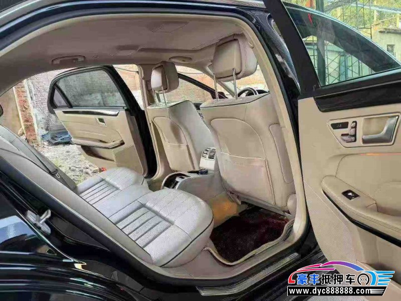 15年奔驰E轿车抵押车出售