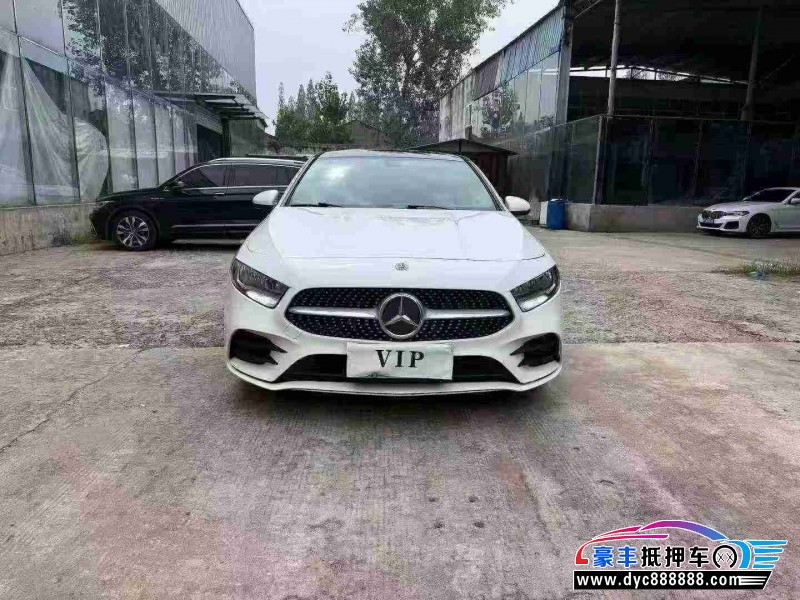 20年奔驰A轿车抵押车出售