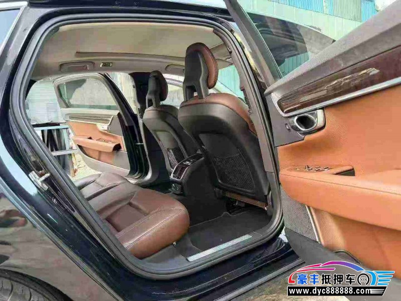 17年沃尔沃S90轿车抵押车出售