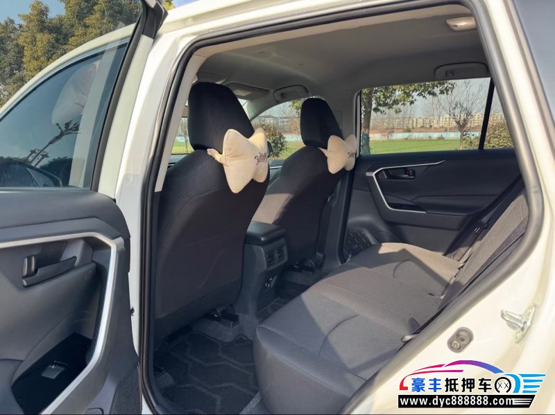 25年丰田RAV4轿车抵押车出售