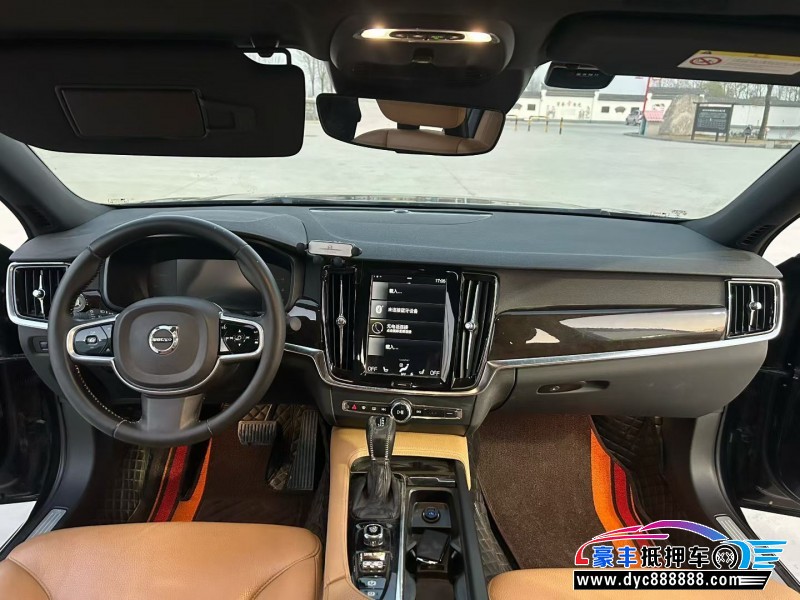 17年沃尔沃S90轿车抵押车出售