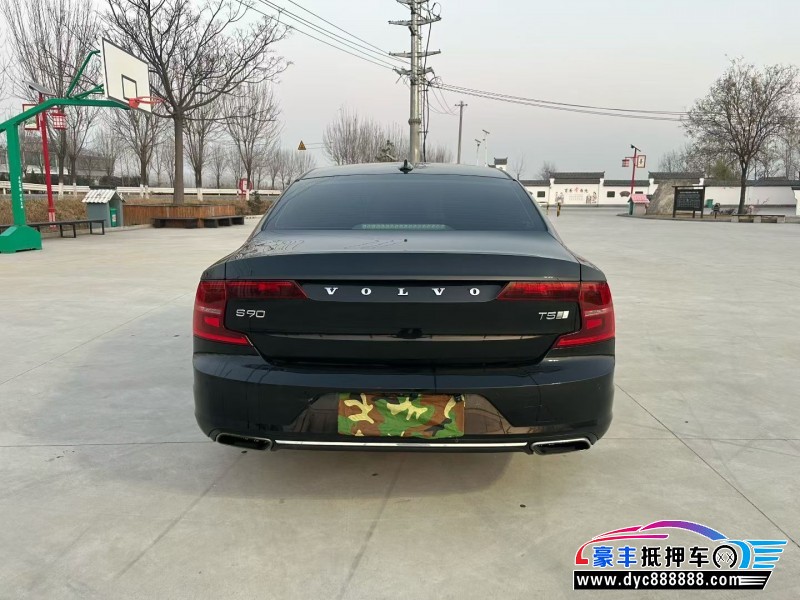 17年沃尔沃S90轿车抵押车出售
