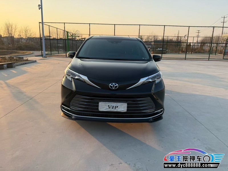 24年丰田塞纳轿车抵押车出售