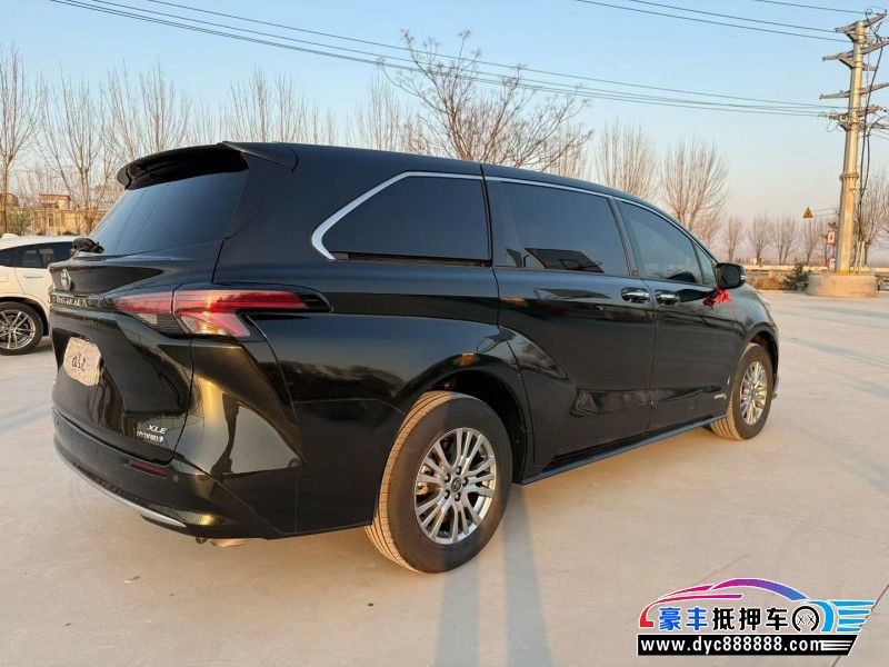 24年丰田塞纳轿车抵押车出售