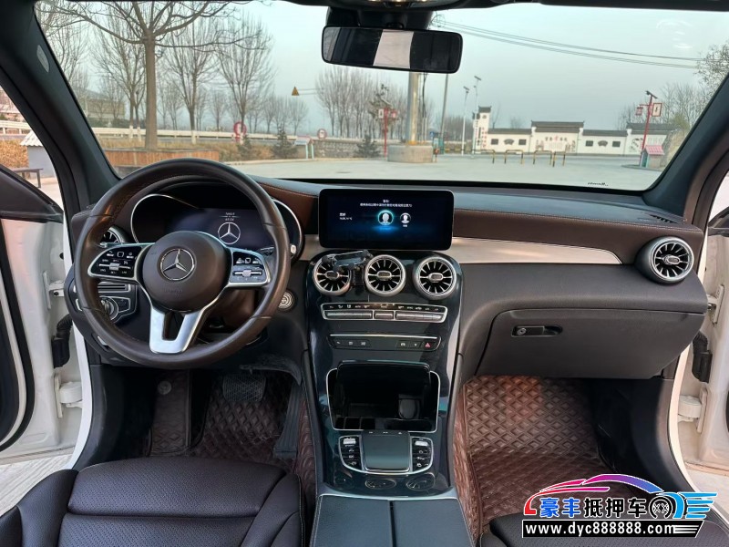21年奔驰GLC轿车抵押车出售