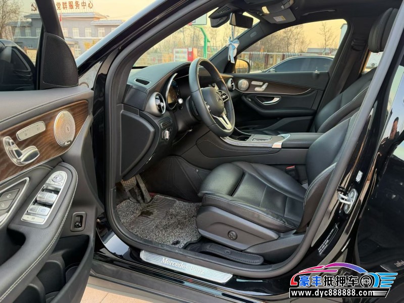 20年奔驰GLC轿车抵押车出售