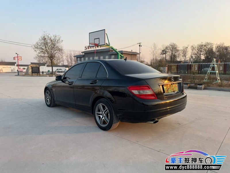 11年奔驰C轿车抵押车出售