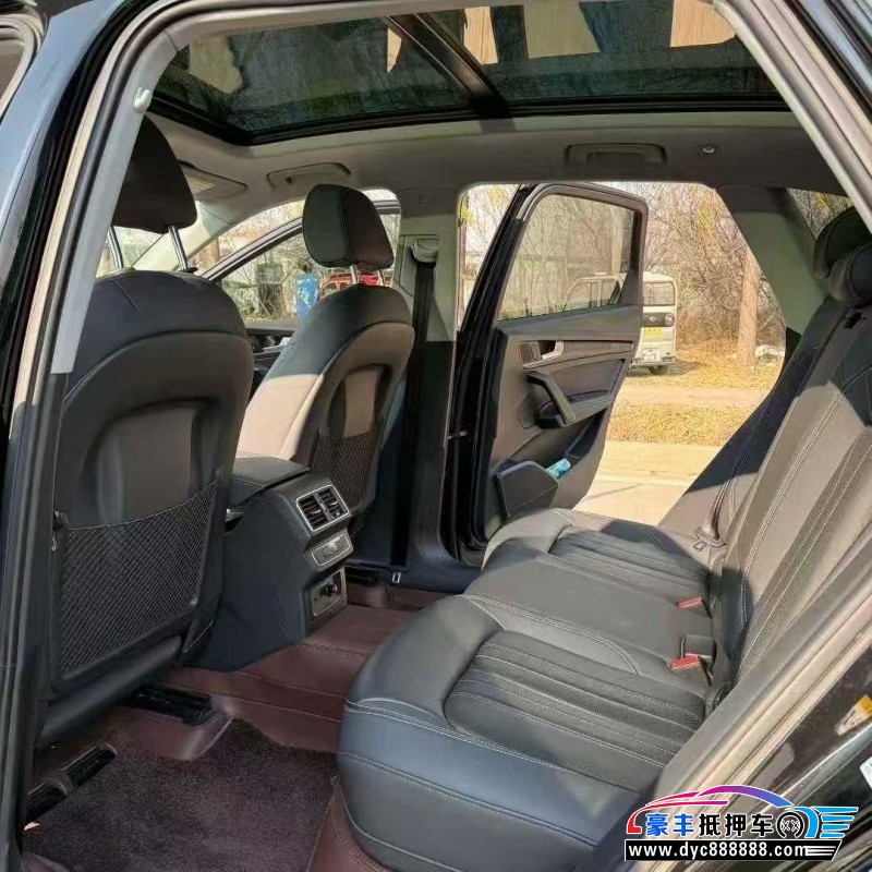 21年奥迪Q5轿车抵押车出售