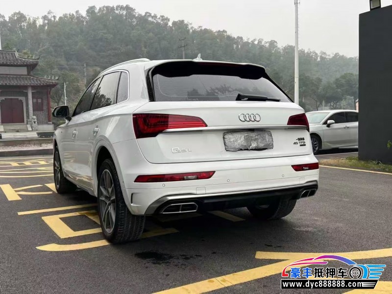 23年奥迪Q5轿车抵押车出售