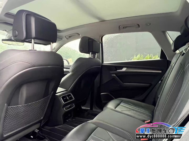 23年奥迪Q5轿车抵押车出售