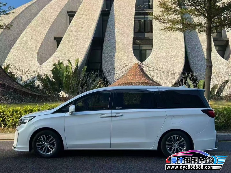 21年别克GL8轿车抵押车出售