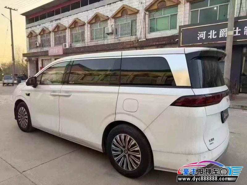 25年比亚迪夏轿车抵押车出售