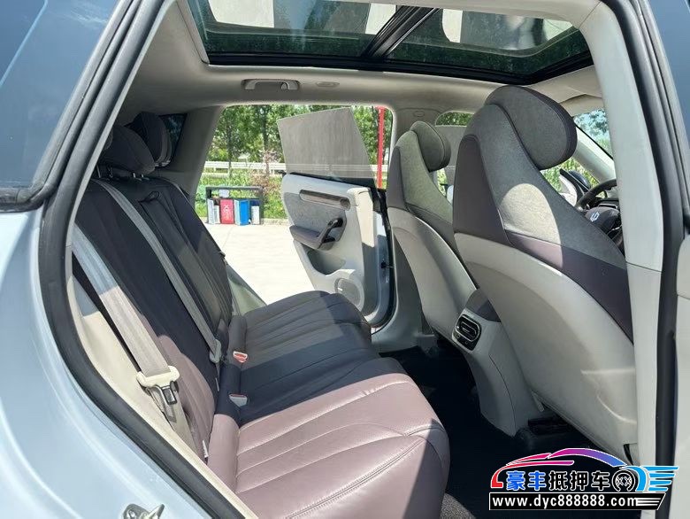 22年零跑C11轿车抵押车出售