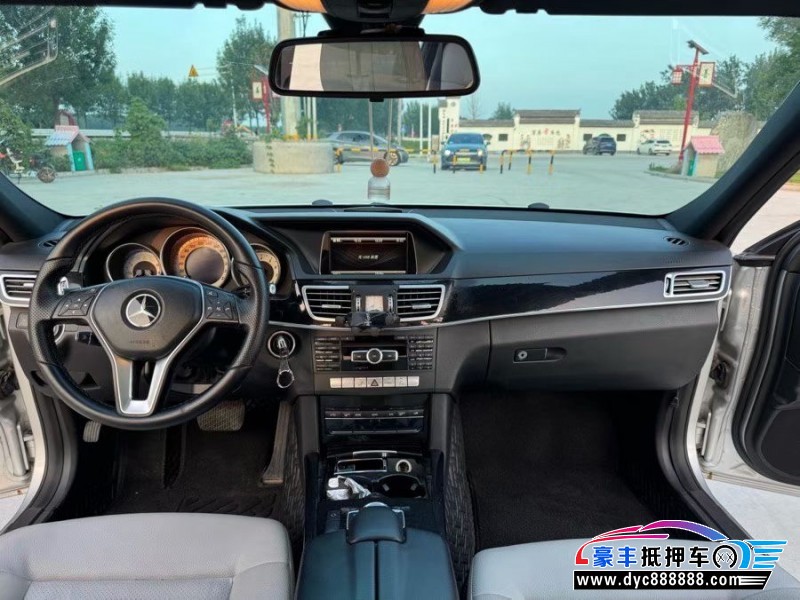 14年奔驰E轿车抵押车出售