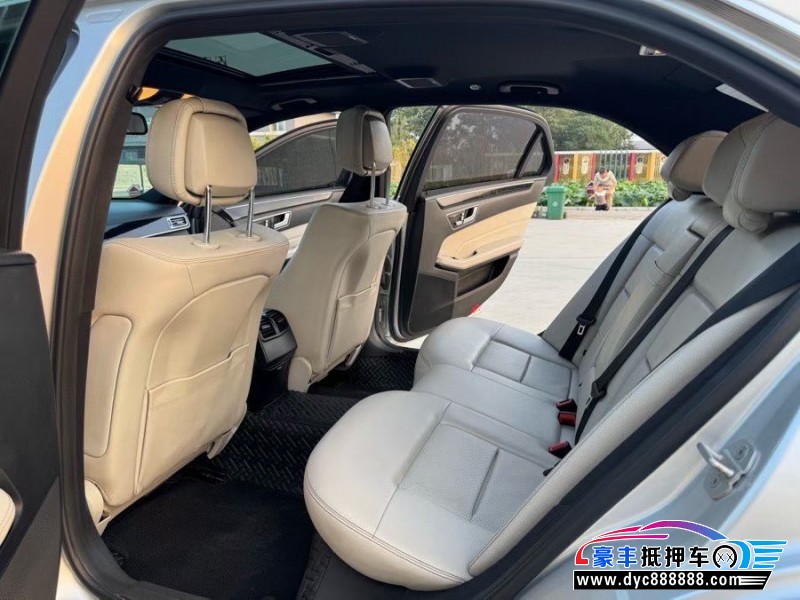 14年奔驰E轿车抵押车出售