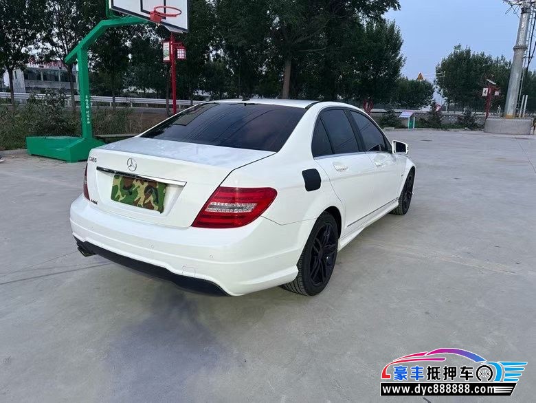 14年奔驰C轿车抵押车出售