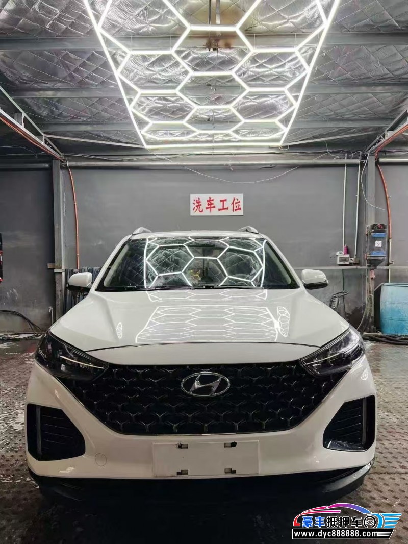 21年现代ix35轿车抵押车出售