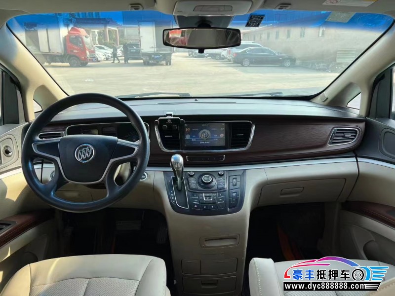 16年别克GL8轿车抵押车出售