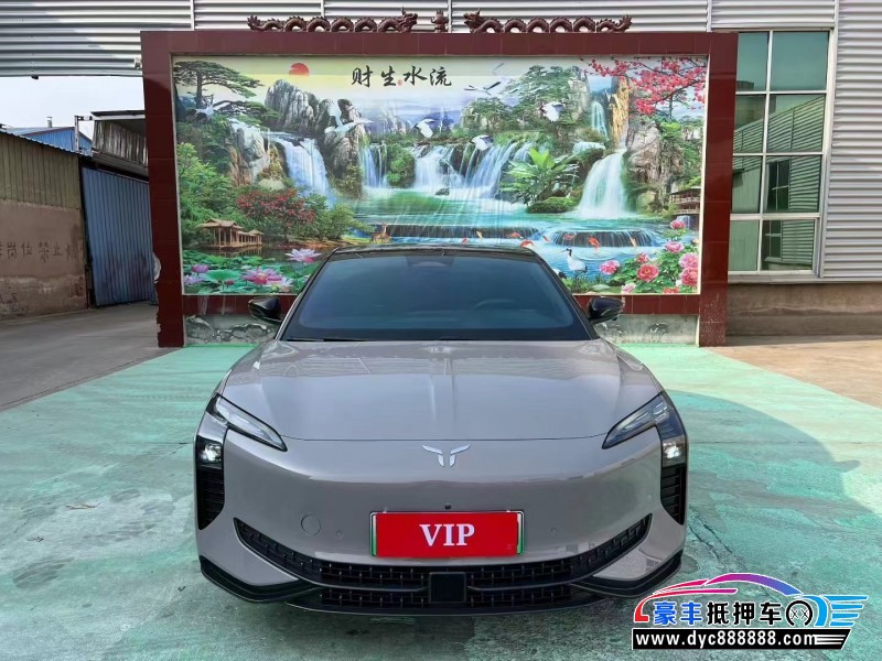 24年红旗EH7轿车抵押车出售