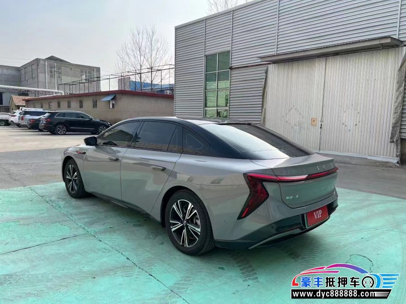 24年红旗EH7轿车抵押车出售