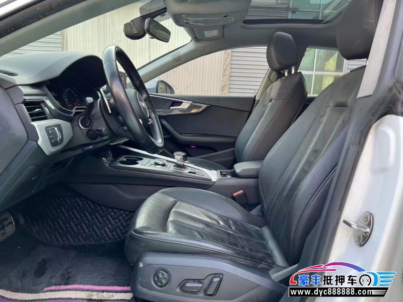 19年奥迪A5轿车抵押车出售