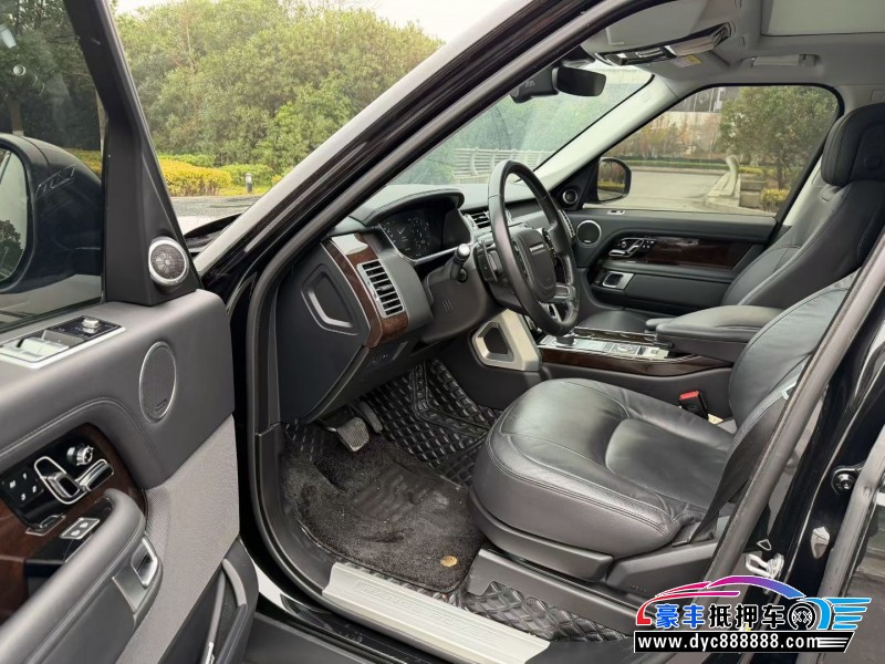 22年路虎揽胜行政轿车抵押车出售